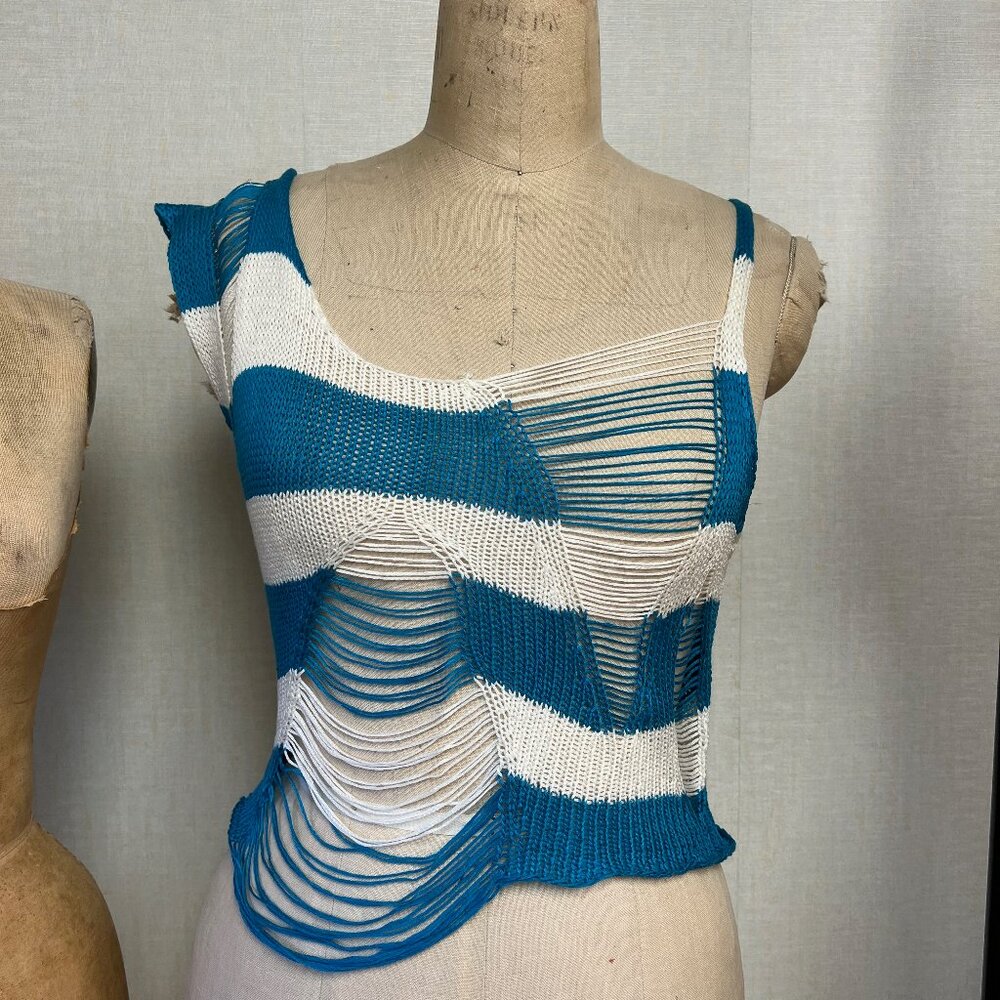 NWT Deadstock 2000s Y2K Shredded Knit Sweater Tank Top Large